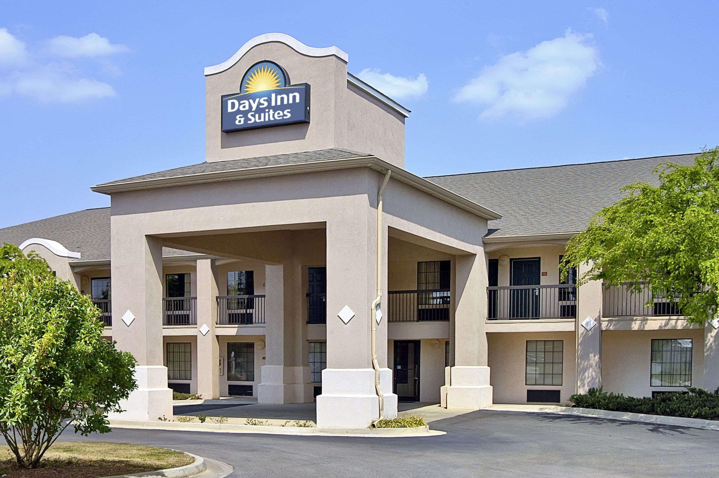 Days Inn & Suites By Wyndham Fort Valley Exteriör bild