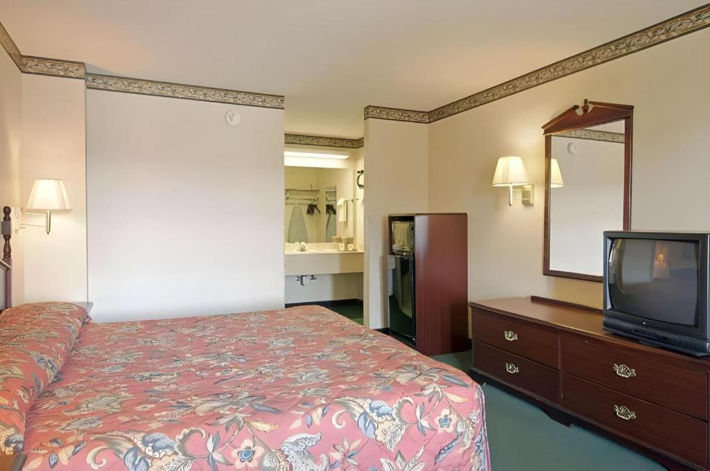 Days Inn & Suites By Wyndham Fort Valley Exteriör bild