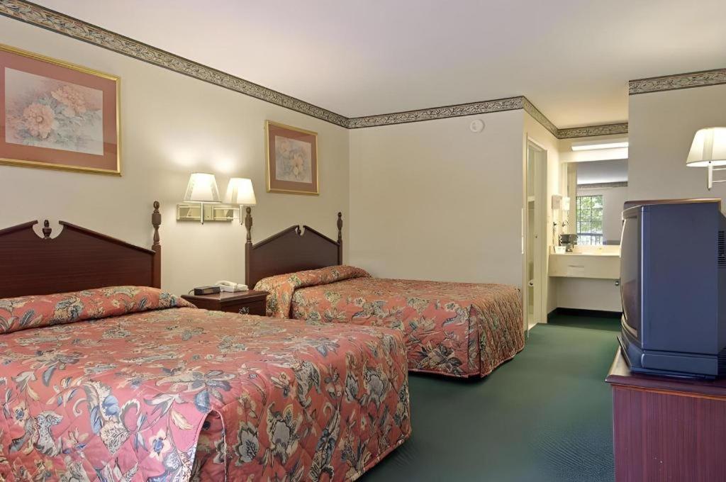 Days Inn & Suites By Wyndham Fort Valley Exteriör bild
