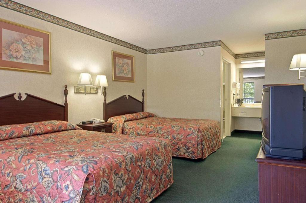 Days Inn & Suites By Wyndham Fort Valley Exteriör bild