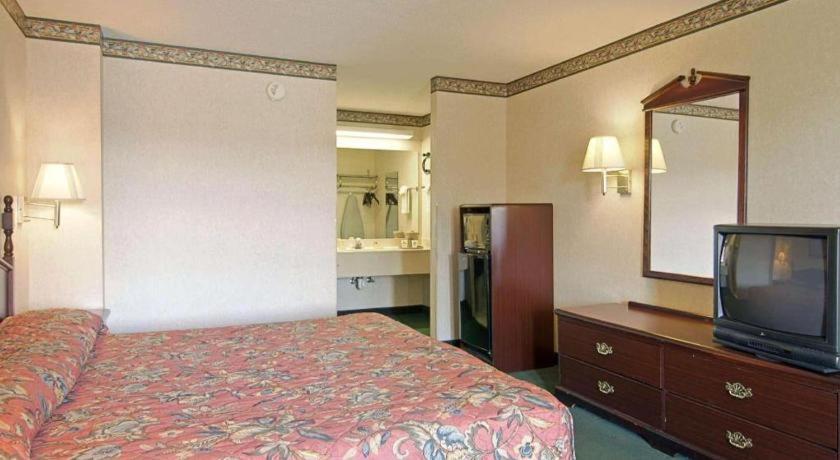 Days Inn & Suites By Wyndham Fort Valley Exteriör bild